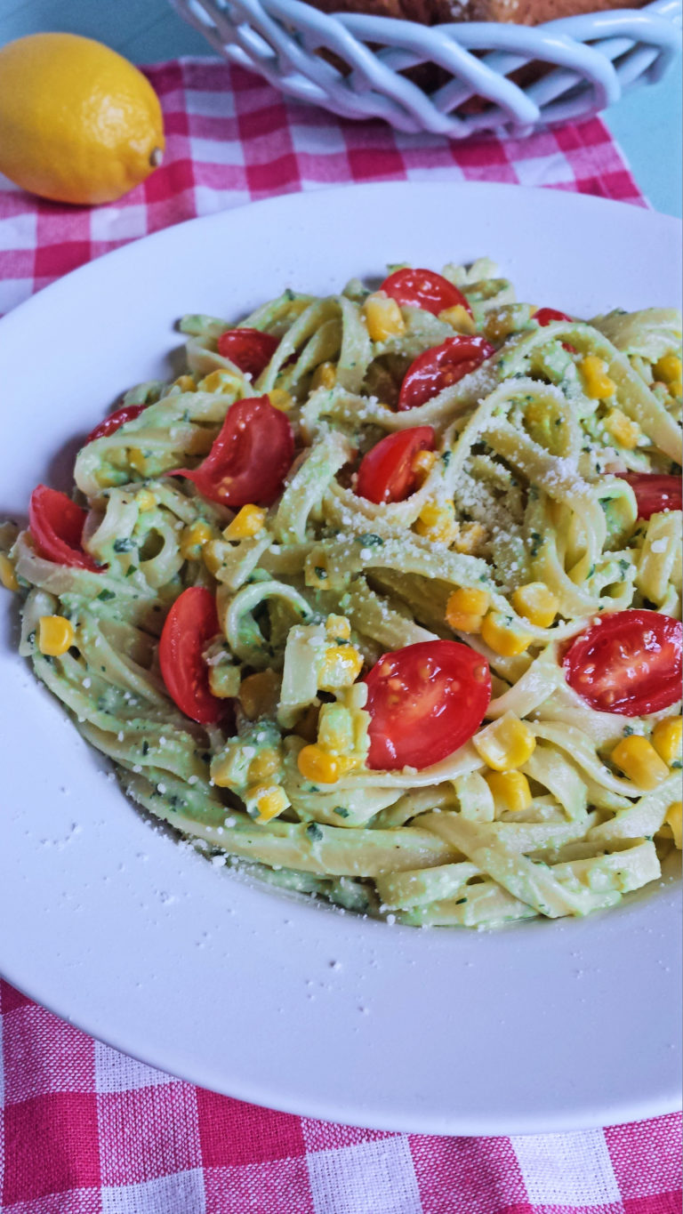 Creamy Avocado Fettuccine