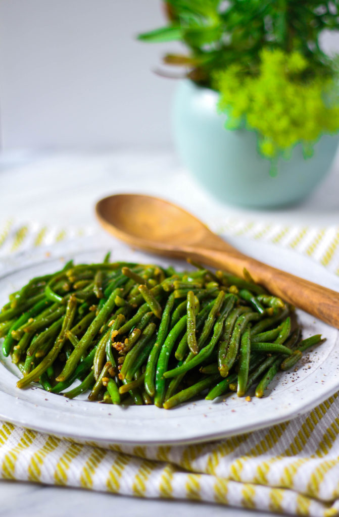 How To Make: Sauteed Garlic Green Beans | Zen & Spice