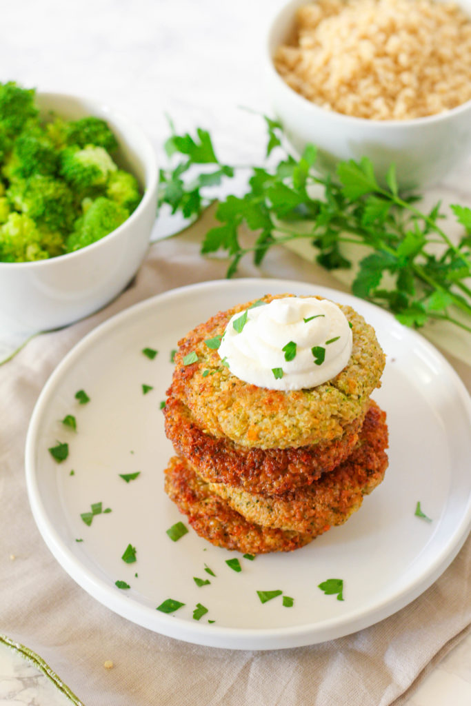 Cheesy Quinoa & Broccoli Cakes | Zen & Spice