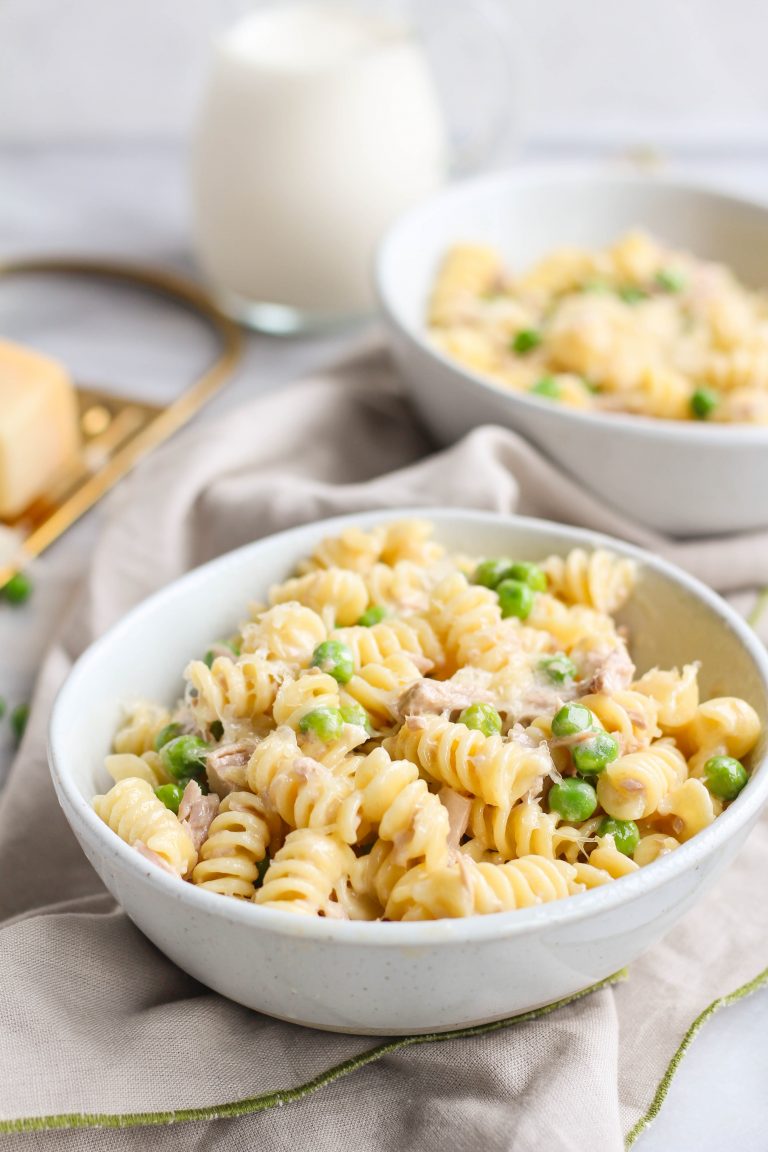 Creamy Garlic Parmesan Tuna Pasta & Peas